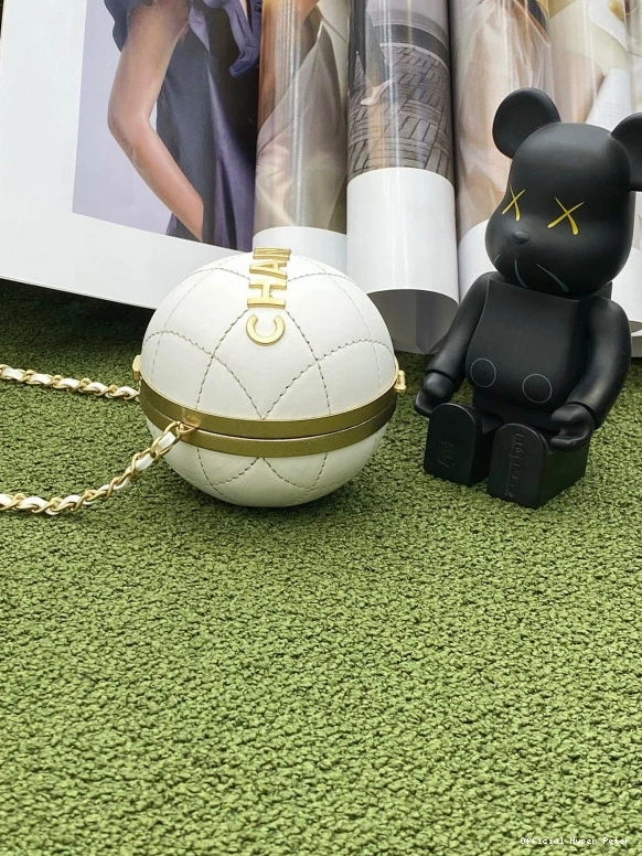 HyperPeter SPHERE MINAUDIERE CHANEL 0717